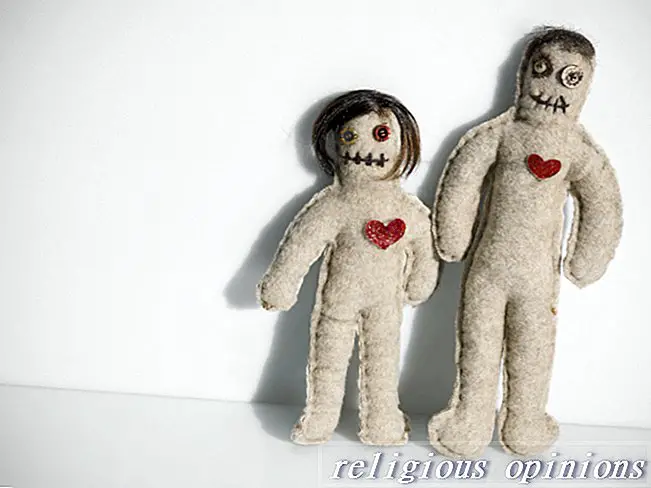 Είναι οι κούκλες Voodoo πραγματικές;-Εναλλακτικές θρησκείες