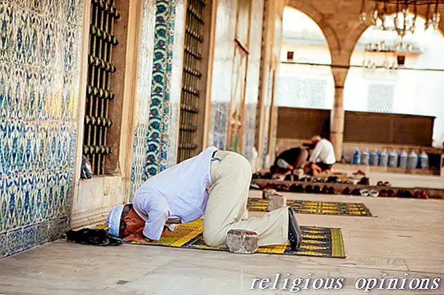 Jak provádět denní islámské modlitby-islám