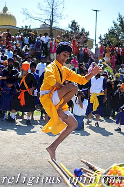 11 aspecten van Hola Mohalla-festiviteiten-Sikhisme